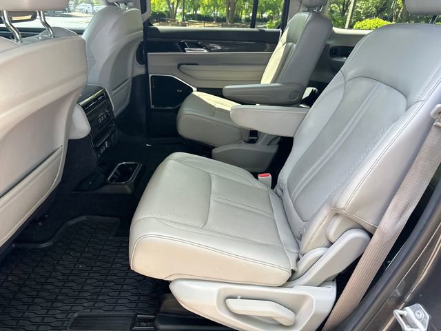 Used 2022 Jeep Wagoneer Series III w/ Premium Group I AWD/4WD image 21
