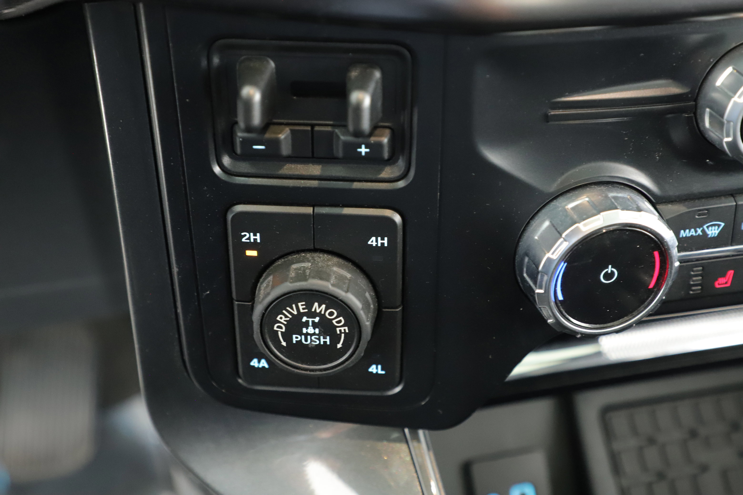 Certified 2023 Ford F150 Tremor w/ Equipment Group 402A High image 18