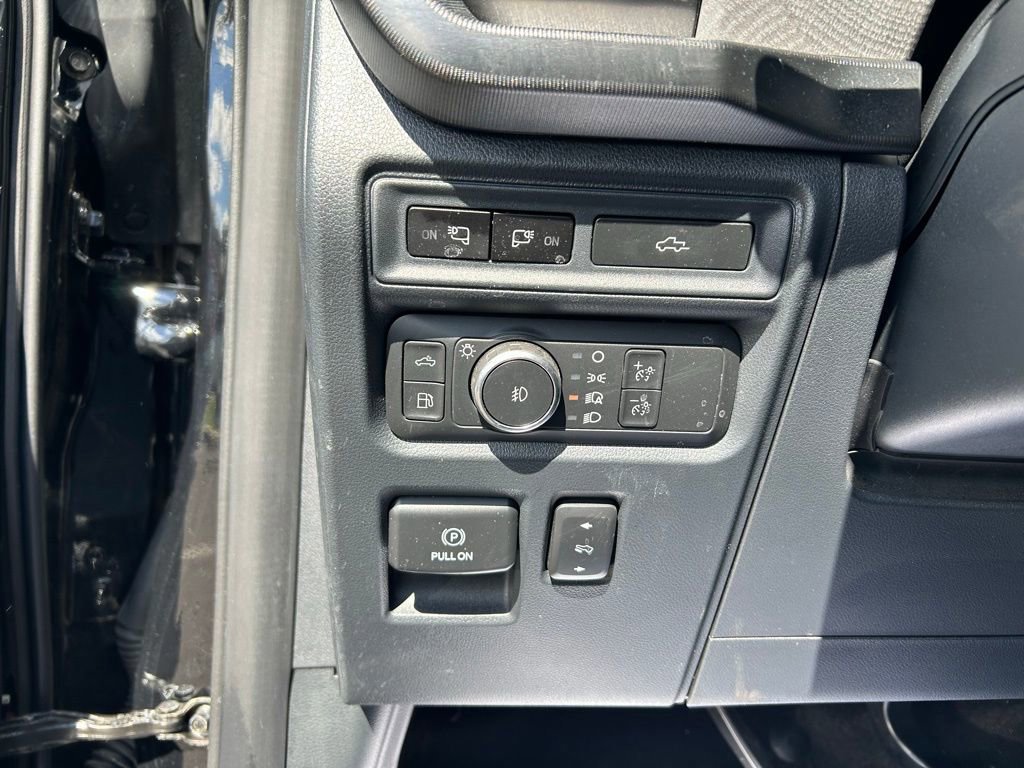 Certified 2023 Ford F150 Platinum w/ Equipment Group 701A High image 21