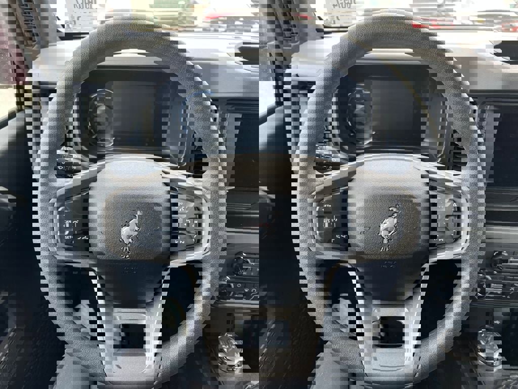 Certified 2022 Ford Bronco Base image 13