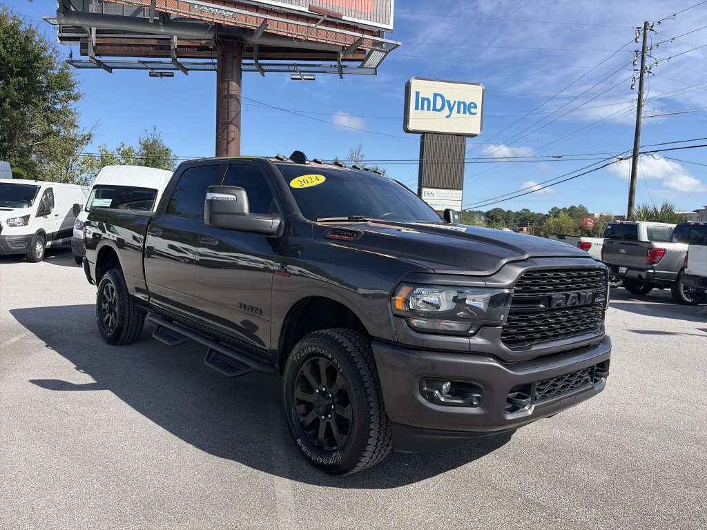 Used 2024 RAM 2500 Big Horn w/ Night Edition AWD/4WD image 9