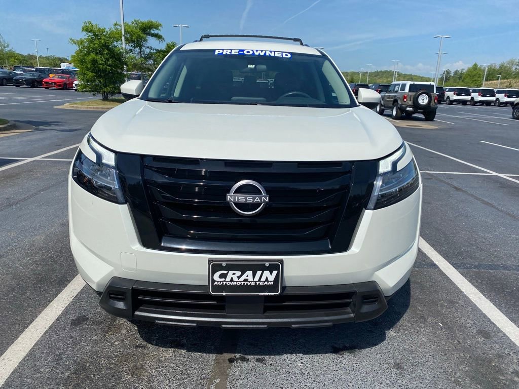 Used 2022 Nissan Pathfinder SV w/ SV Black Package image 8