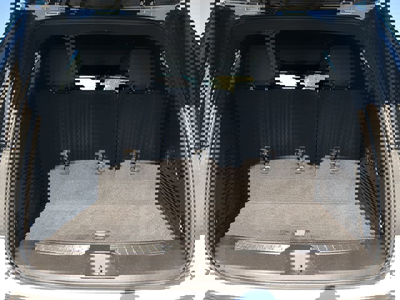 Used 2021 GMC Yukon Denali w/ Denali Premium Package image 11