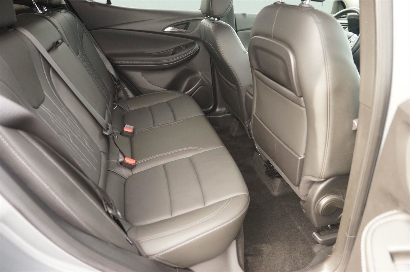 Used 2025 Buick Encore GX Avenir w/ Avenir Technology Package FWD image 15