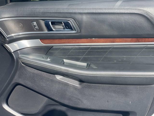 Certified 2018 Ford Explorer Platinum image 35