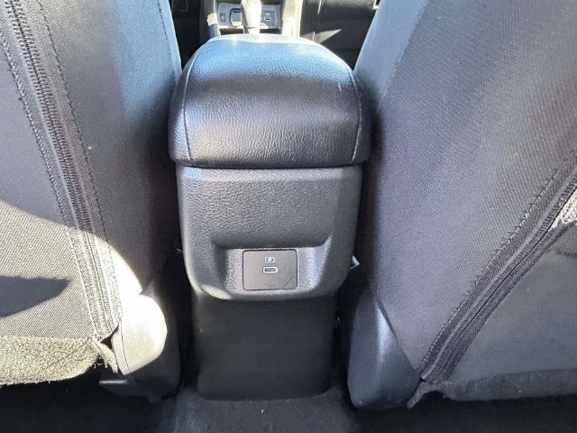 Used 2025 Nissan Versa SV FWD image 16