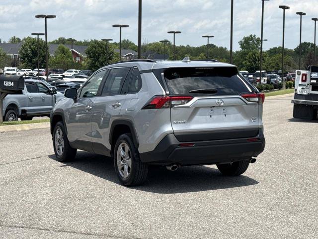 Used 2025 Toyota RAV4 XLE AWD/4WD image 7