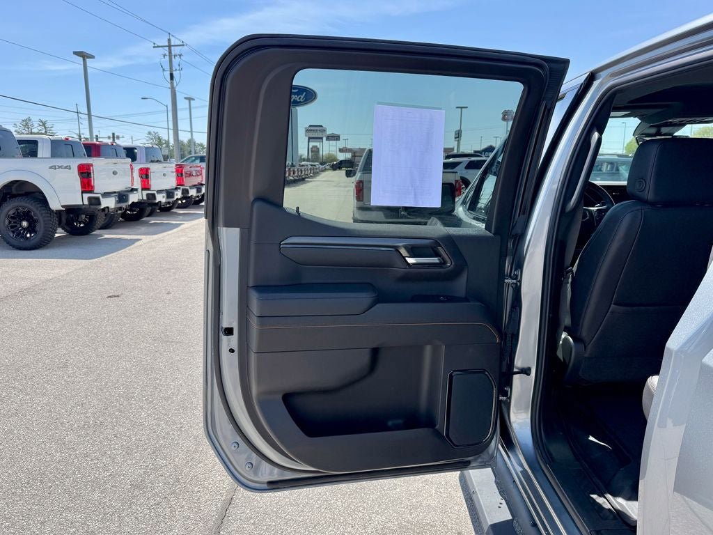 Used 2024 GMC Sierra 1500 AT4 w/ Technology Package AWD/4WD image 15