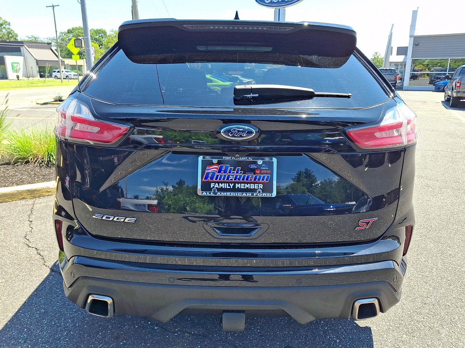 Certified 2019 Ford Edge ST w/ Equipment Group 401A AWD/4WD image 9