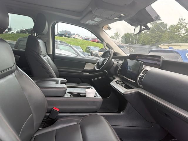 Certified 2025 Ford Expedition Active AWD/4WD image 41