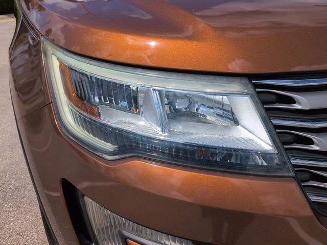 Certified 2017 Ford Explorer Limited FWD image 10