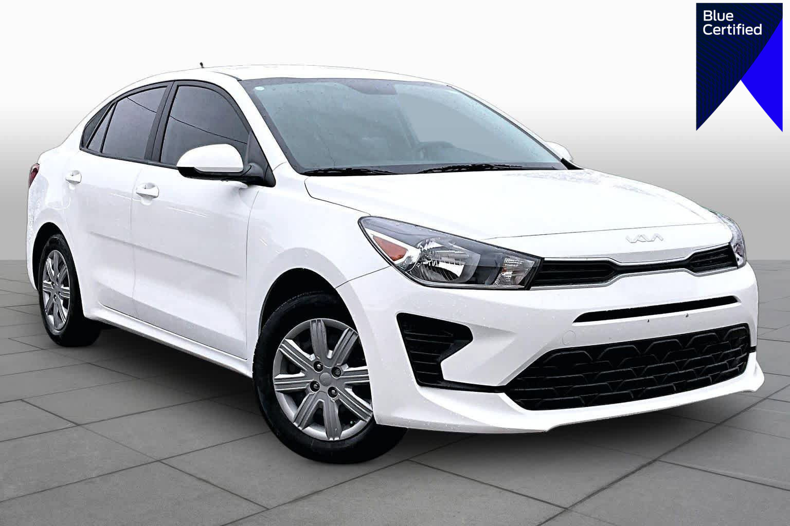 Used 2023 Kia Rio LX FWD image 1