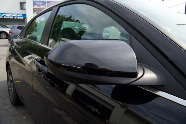 Used 2025 Hyundai Elantra SEL FWD image 10