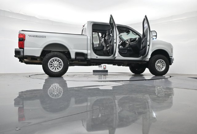 Certified 2025 Ford F250 Lariat w/ Lariat Ultimate Package AWD/4WD image 51