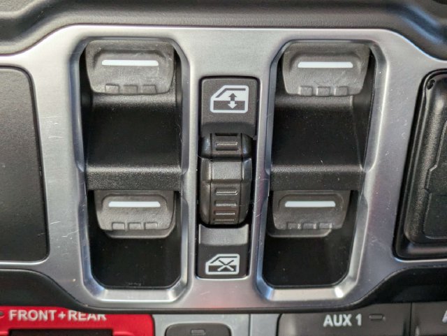 Used 2020 Jeep Wrangler Unlimited Rubicon AWD/4WD image 24