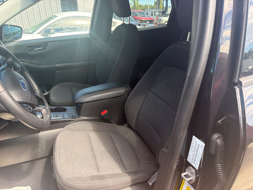 Certified 2023 Ford Escape Active FWD image 3