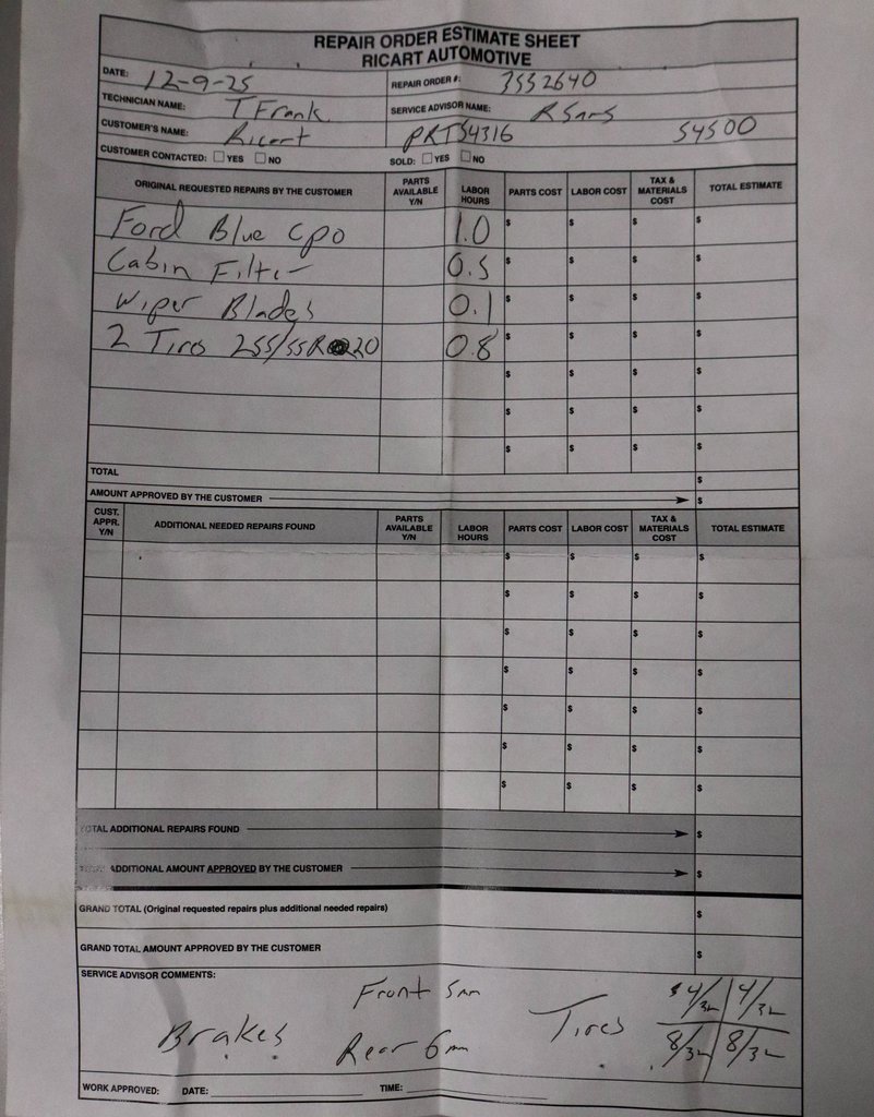 Used 2023 Chevrolet Traverse RS w/ LPO, Floor Liner Package image 12