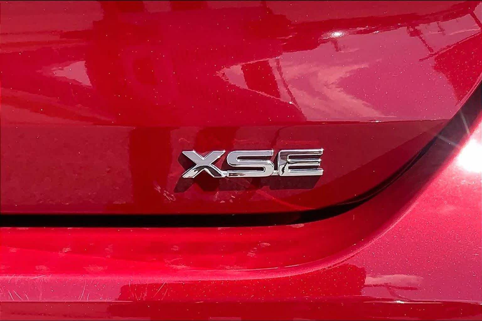 Used 2023 Toyota Highlander XSE FWD image 10