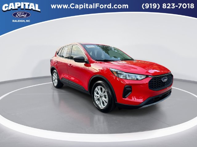 Certified 2024 Ford Escape Active FWD image 2