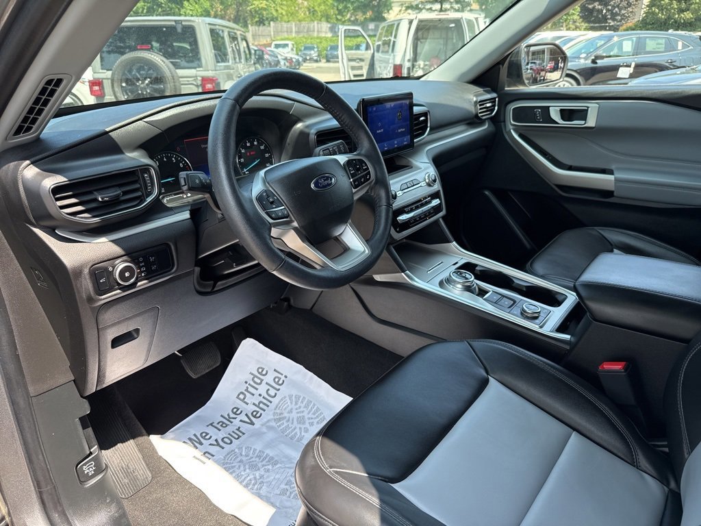 Certified 2023 Ford Explorer XLT w/ Equipment Group 202A image 21