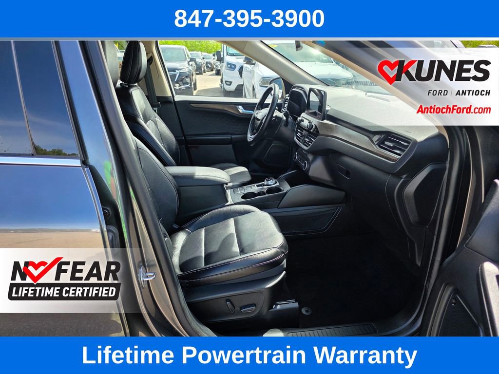 Certified 2020 Ford Escape Titanium AWD/4WD image 31