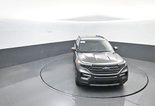 Certified 2020 Ford Explorer XLT w/ Equipment Group 202A AWD/4WD image 25
