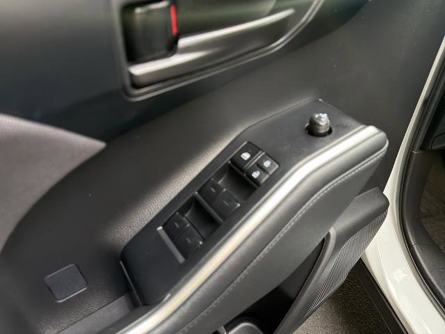 Used 2023 Toyota Highlander LE image 16