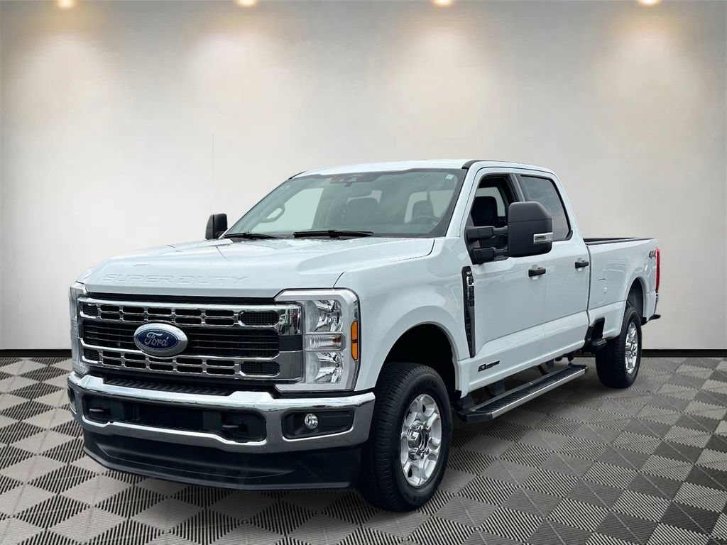Certified 2025 Ford F250 4x4 Crew Cab Super Duty image 6