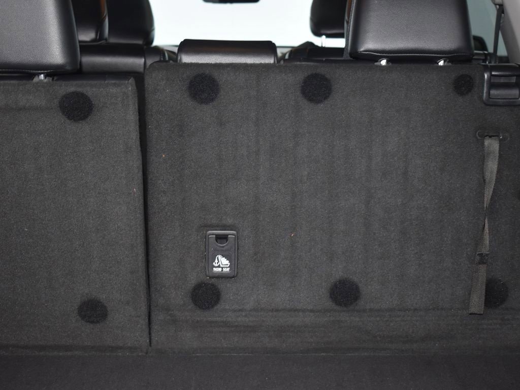 Used 2021 Toyota Highlander Limited image 13