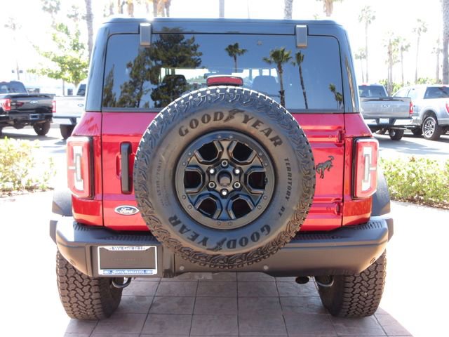 Certified 2025 Ford Bronco Badlands AWD/4WD image 3