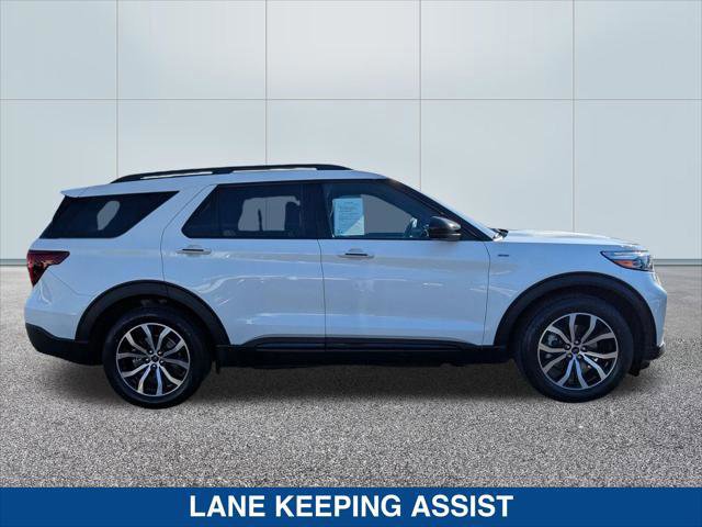 Certified 2023 Ford Explorer ST-Line w/ Class IV Trailer Tow Package RWD image 2