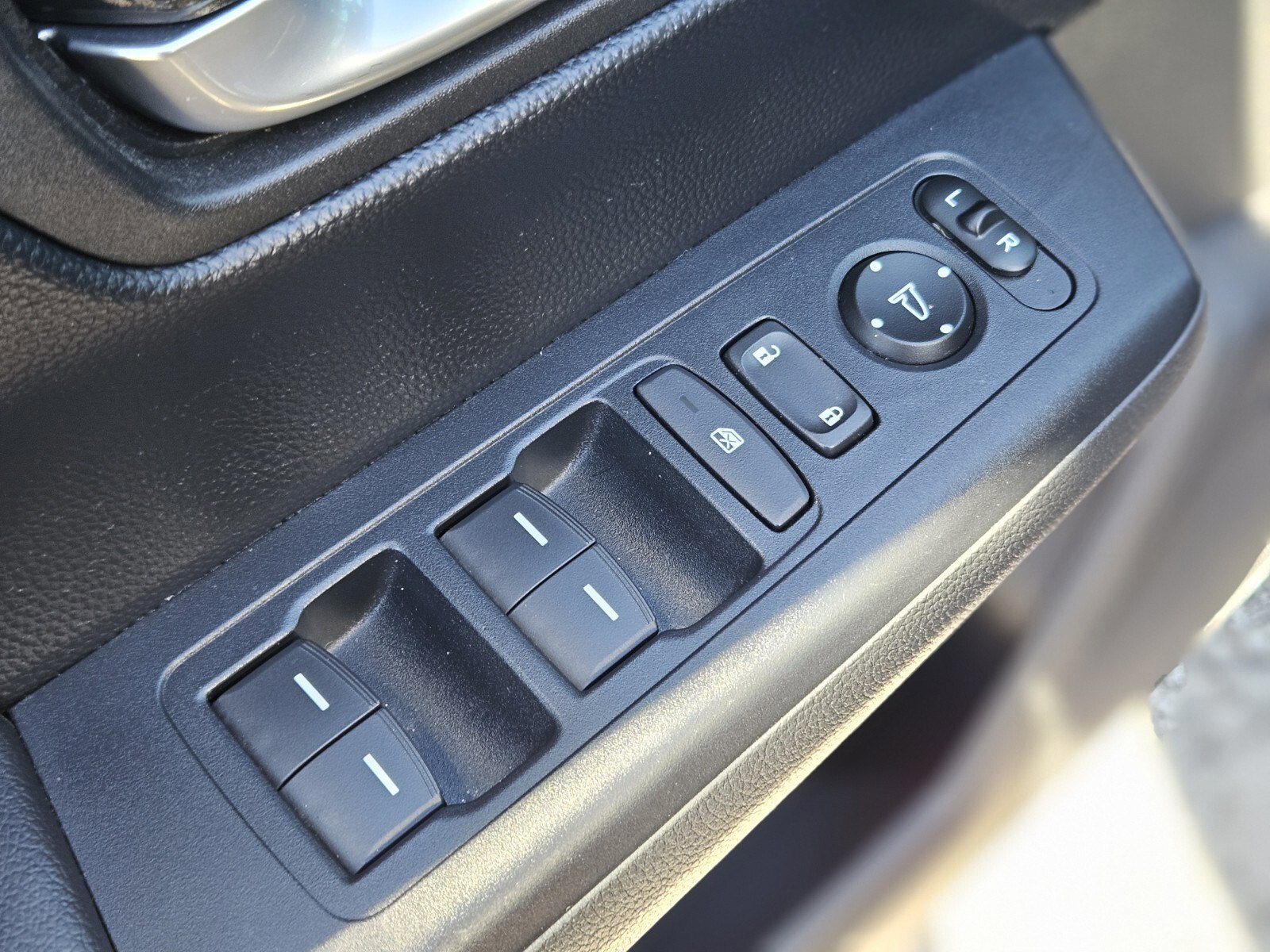 Used 2024 Honda CR-V Sport-L image 18