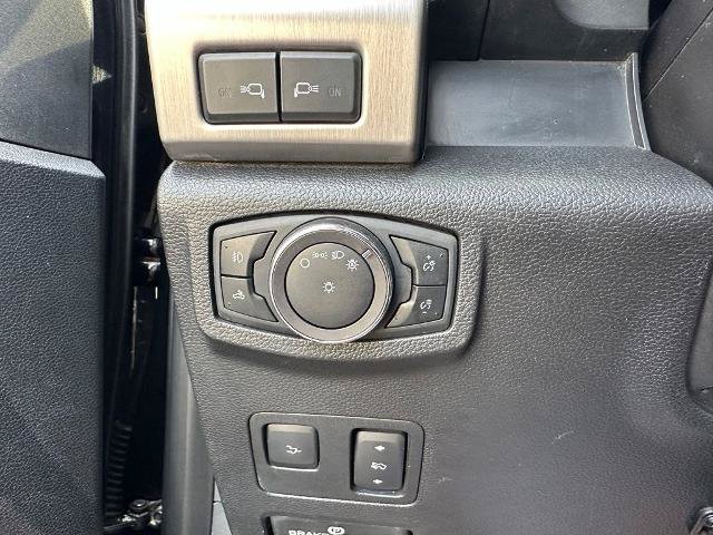 Certified 2019 Ford F250 Platinum w/ Platinum Ultimate Package AWD/4WD image 16