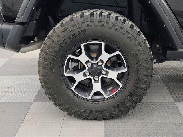 Used 2022 Jeep Wrangler Unlimited Rubicon w/ LED Lighting Group AWD/4WD image 12