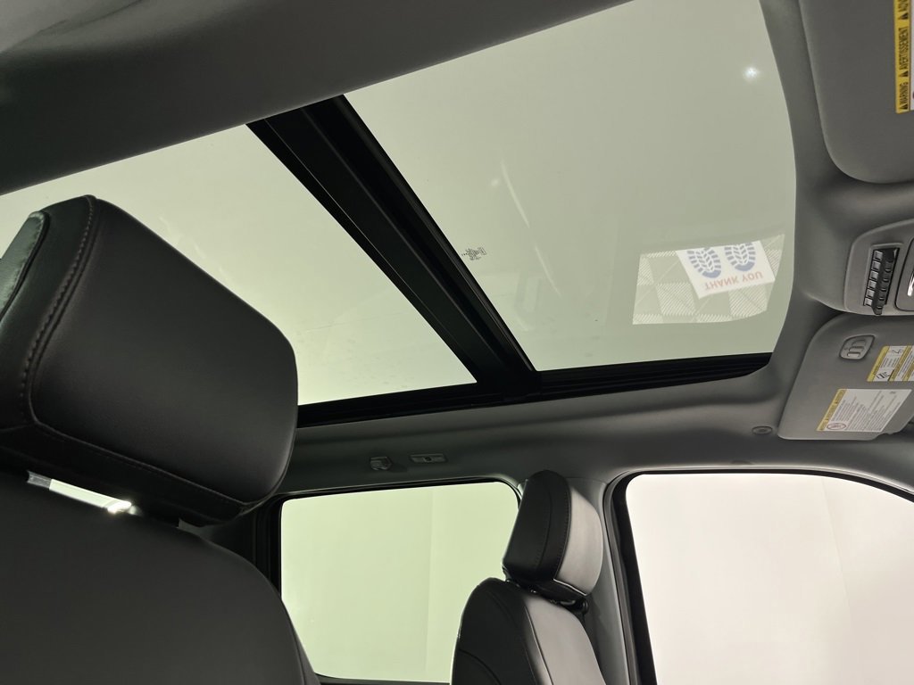 Certified 2025 Ford F350 Lariat image 33