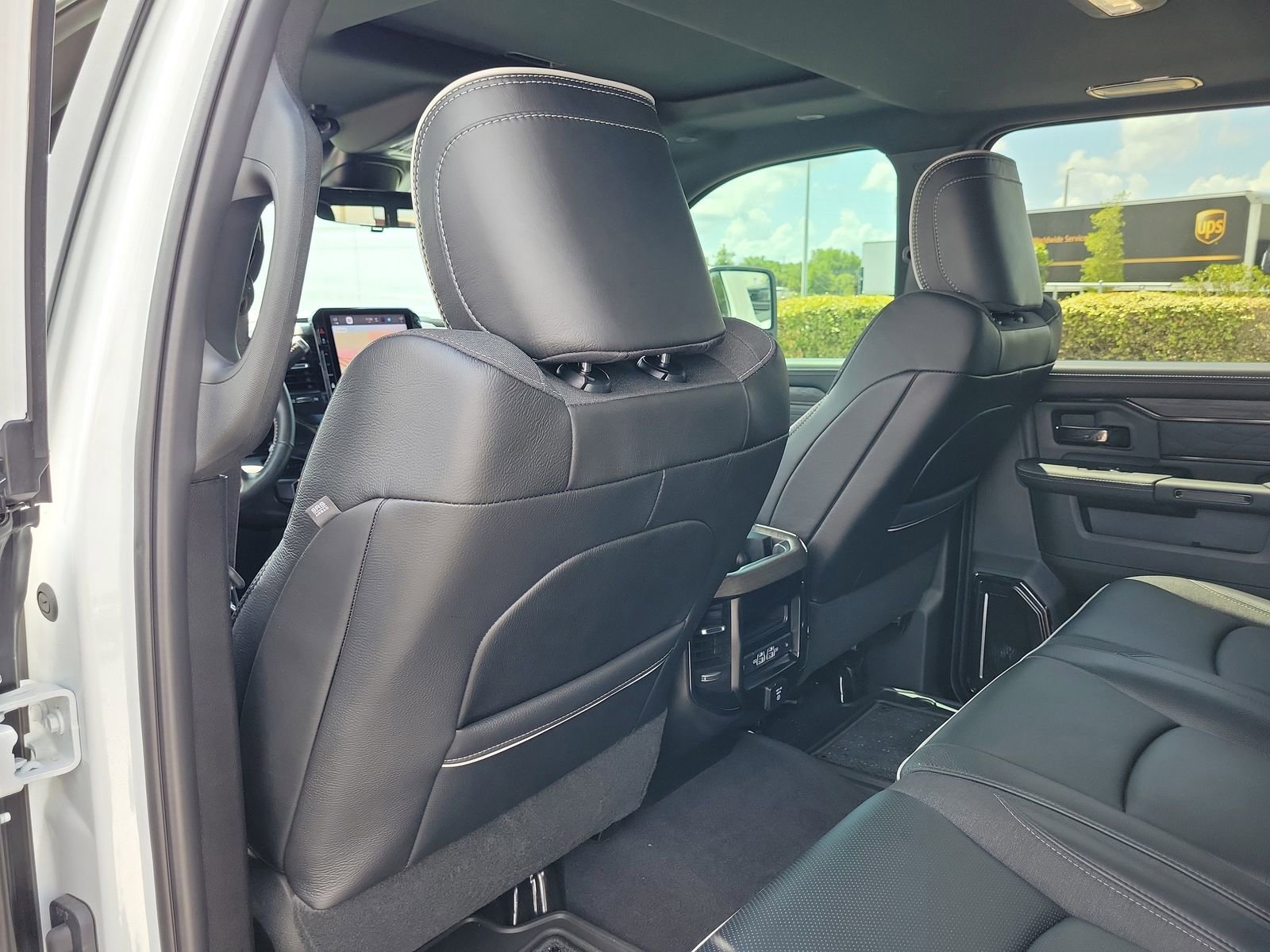 Used 2026 RAM 3500 Limited AWD/4WD image 10