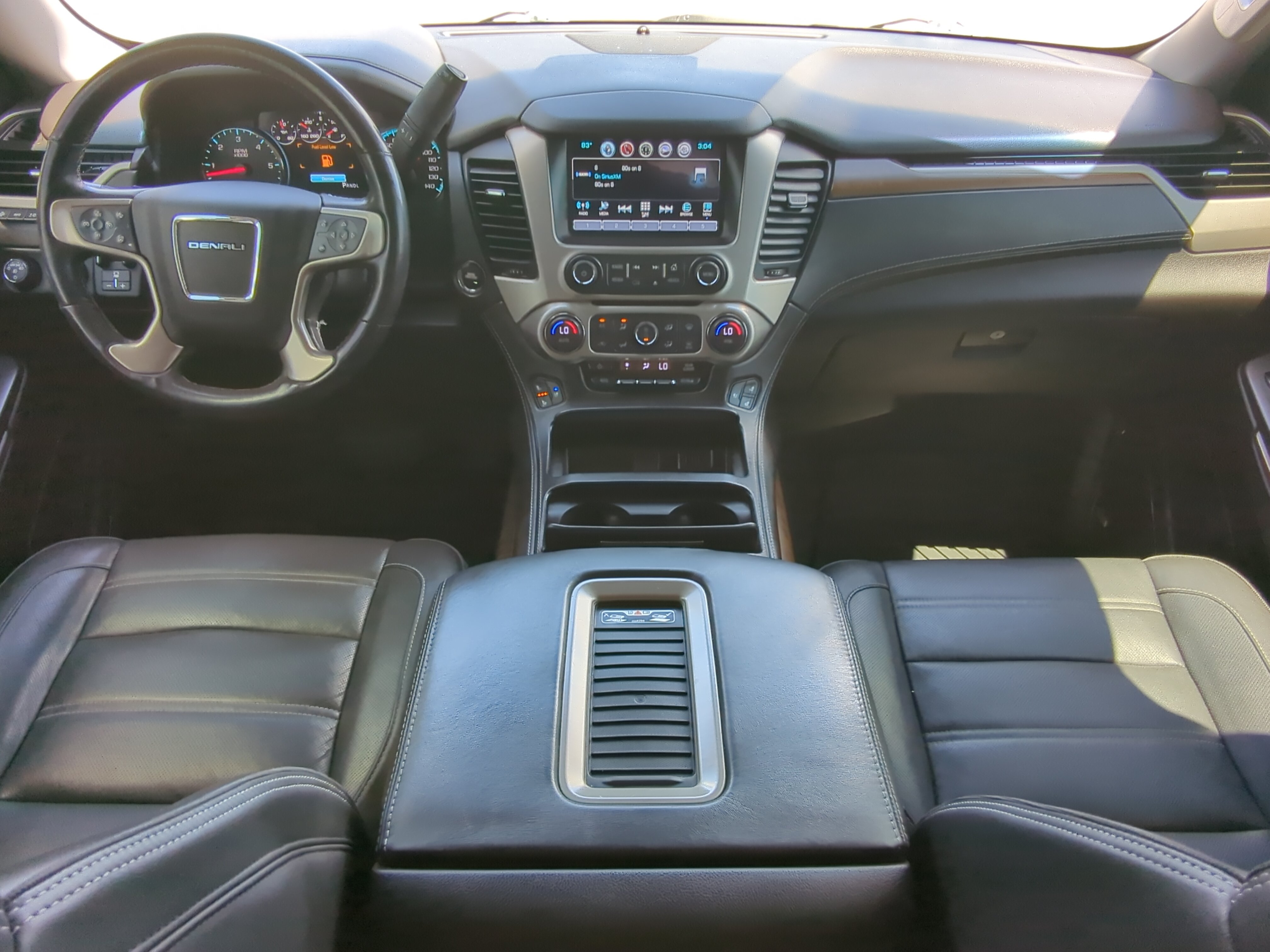 Used 2019 GMC Yukon Denali w/ Denali Ultimate Package AWD/4WD image 13
