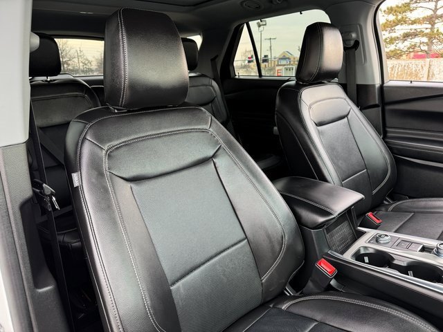 Certified 2023 Ford Explorer Limited w/ Limited Technology Package image 21
