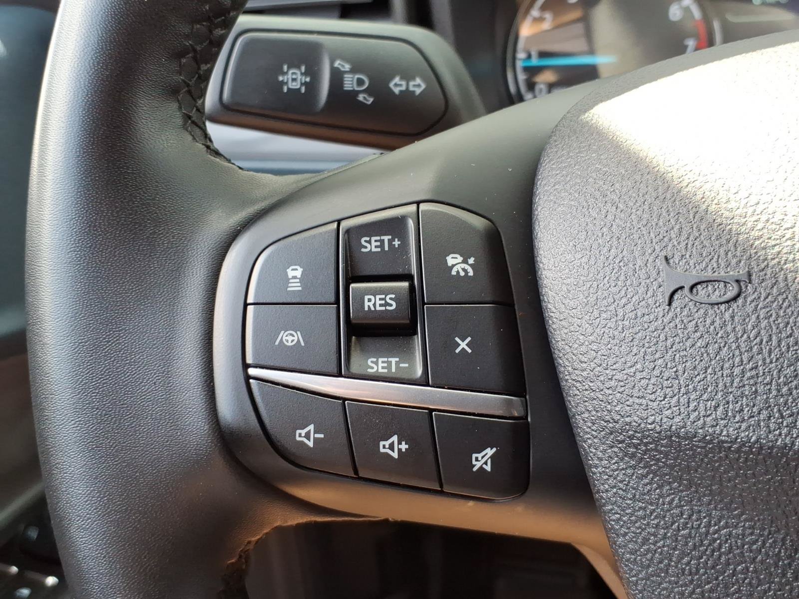 Certified 2024 Ford Maverick Tremor w/ Tremor Off-Road Package AWD/4WD image 16