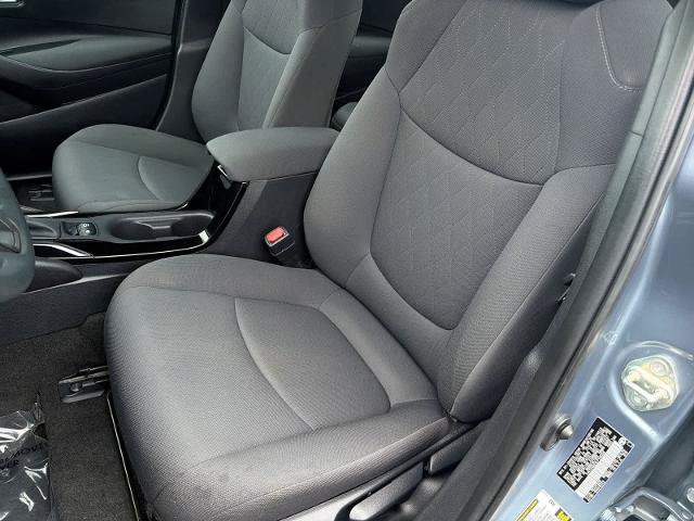 Used 2020 Toyota Corolla LE w/ Carpet Mat Package (TMS) FWD image 17