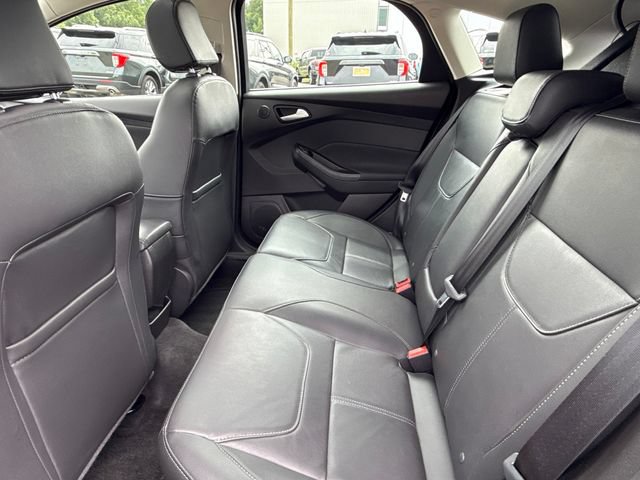 Certified 2018 Ford Focus Titanium w/ Titanium Technology Package FWD image 19