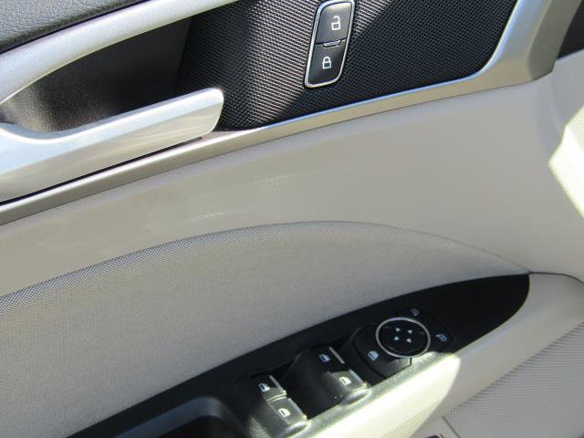 Certified 2019 Ford Fusion SE image 15