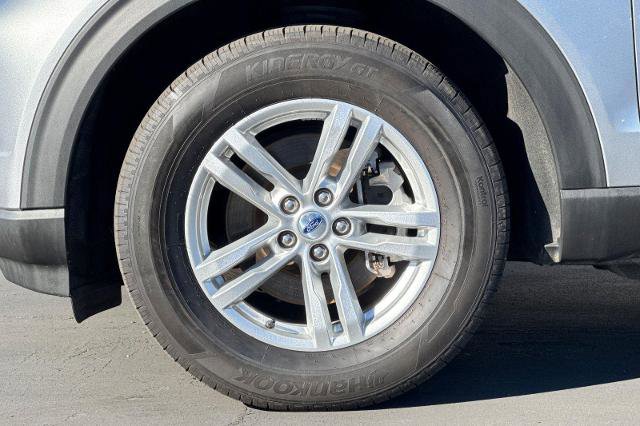 Certified 2023 Ford Explorer XLT w/ Equipment Group 202A image 34