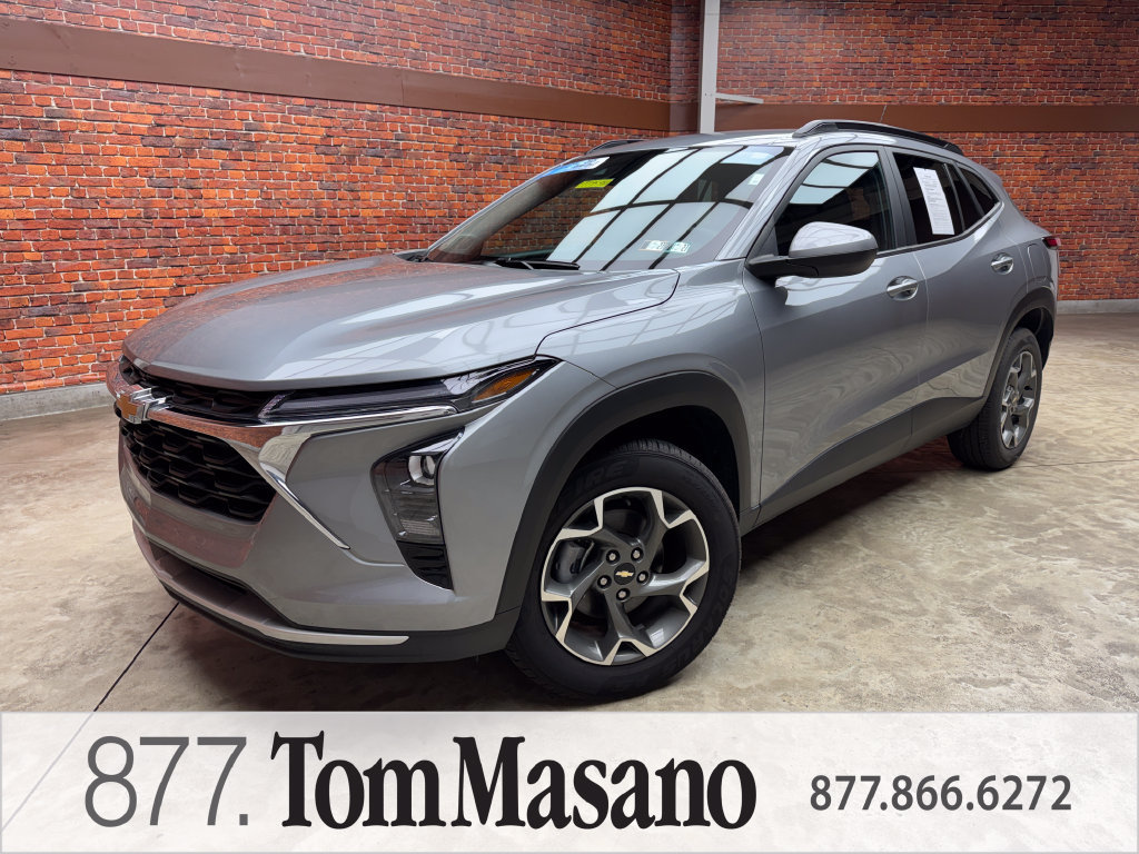 Used 2025 Chevrolet Trax LT w/ Driver Confidence Package FWD image 1