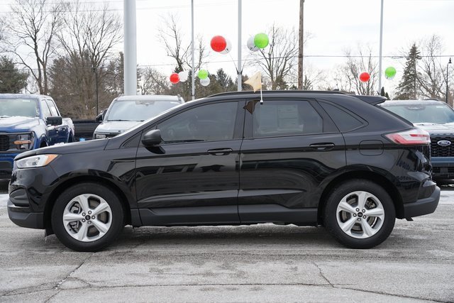 Certified 2023 Ford Edge SE image 2