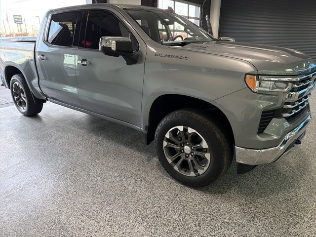 Used 2024 Chevrolet Silverado 1500 LTZ w/ Technology Package image 4