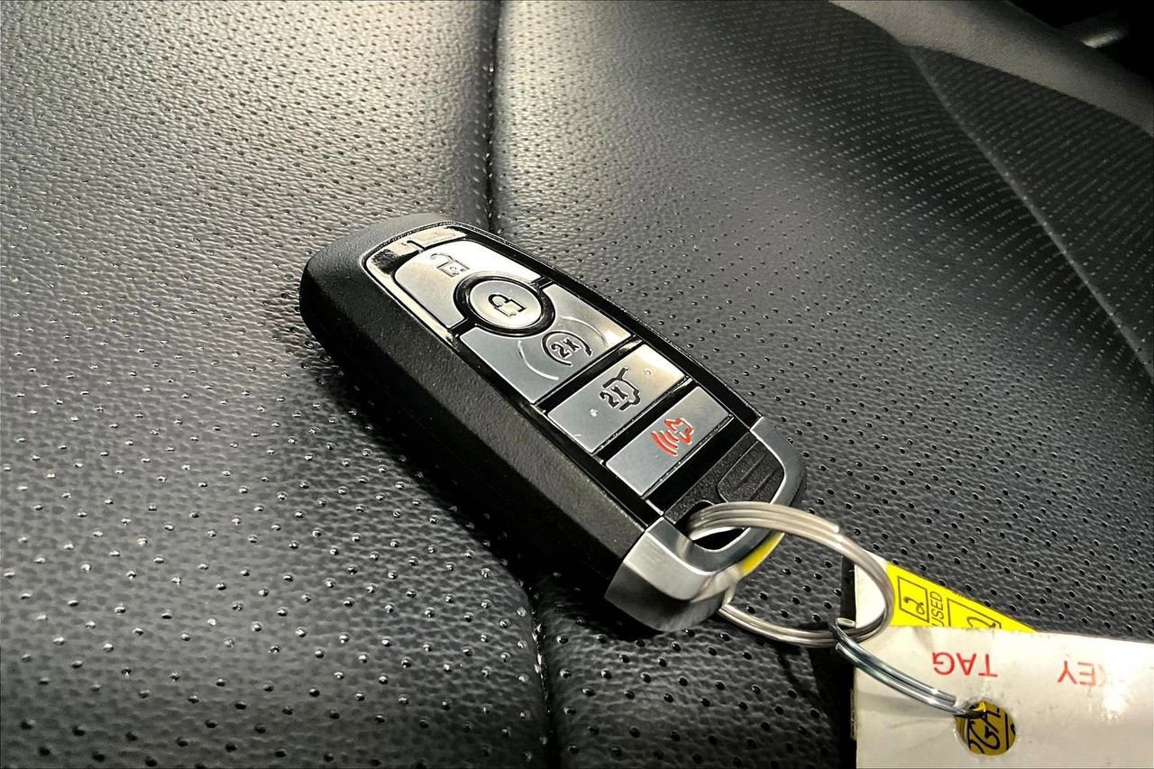 Certified 2025 Ford F350 Lariat AWD/4WD image 14