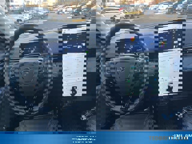 Certified 2025 Ford Mustang Mach-E Premium image 18