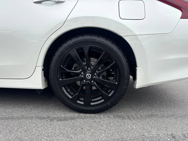 Used 2017 Nissan Altima 2.5 SR w/ Midnight Edition Package FWD image 9