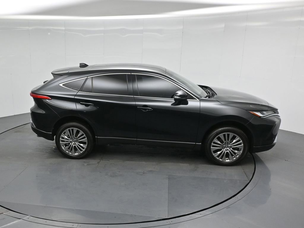 Used 2024 Toyota Venza Limited image 12